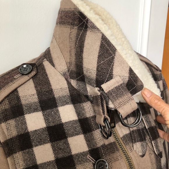 GORGEOUS NWOT  BURBERRY WOOL/SHEARLING TRIM PLAID - Picture 7 of 8